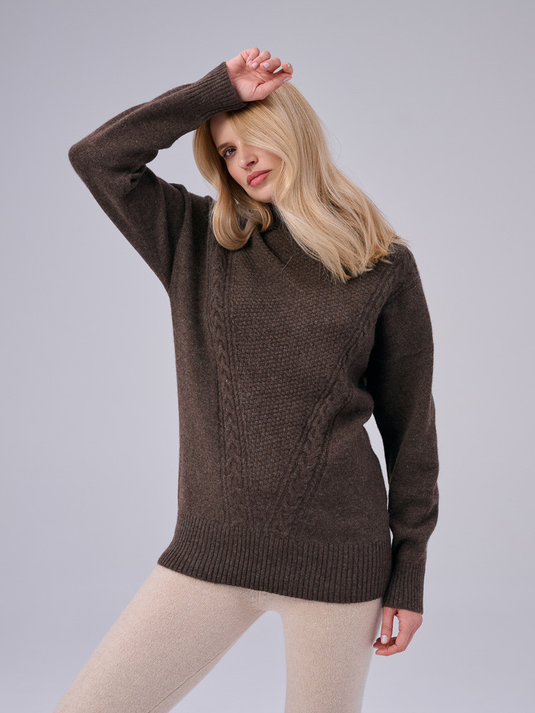 Sweter z wełny owczej z motywem plecionki