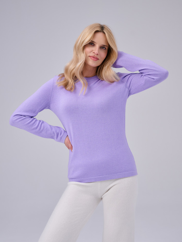 Sweter z wełny owczej lawendowy