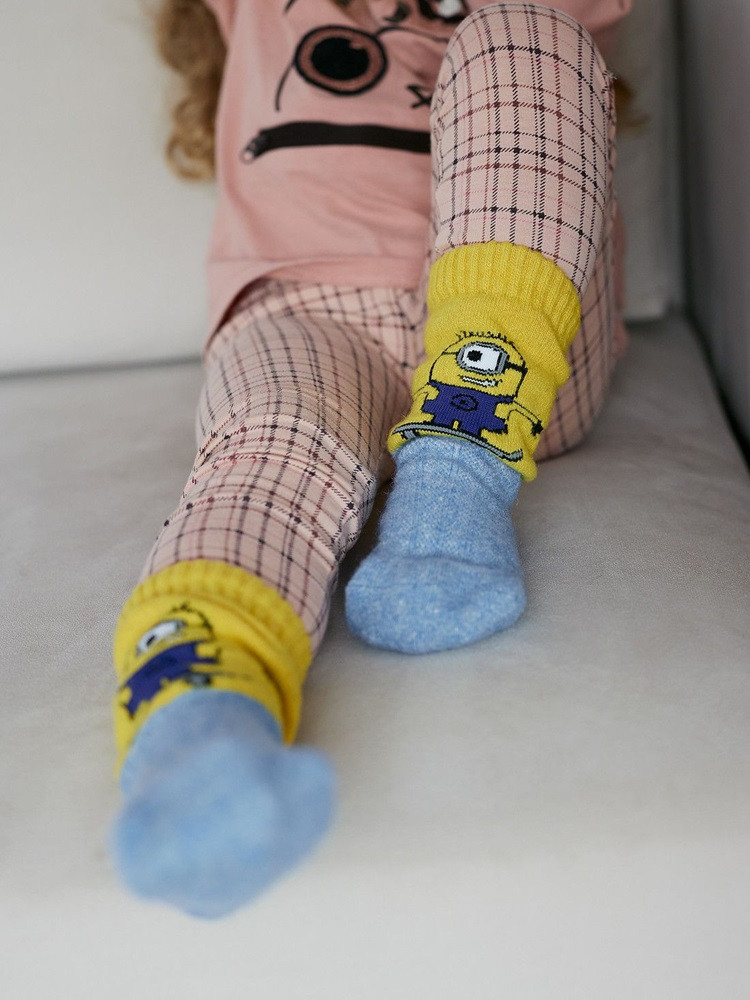 Skarpetki dziecięce z wełny owiec mongolskich w minionki