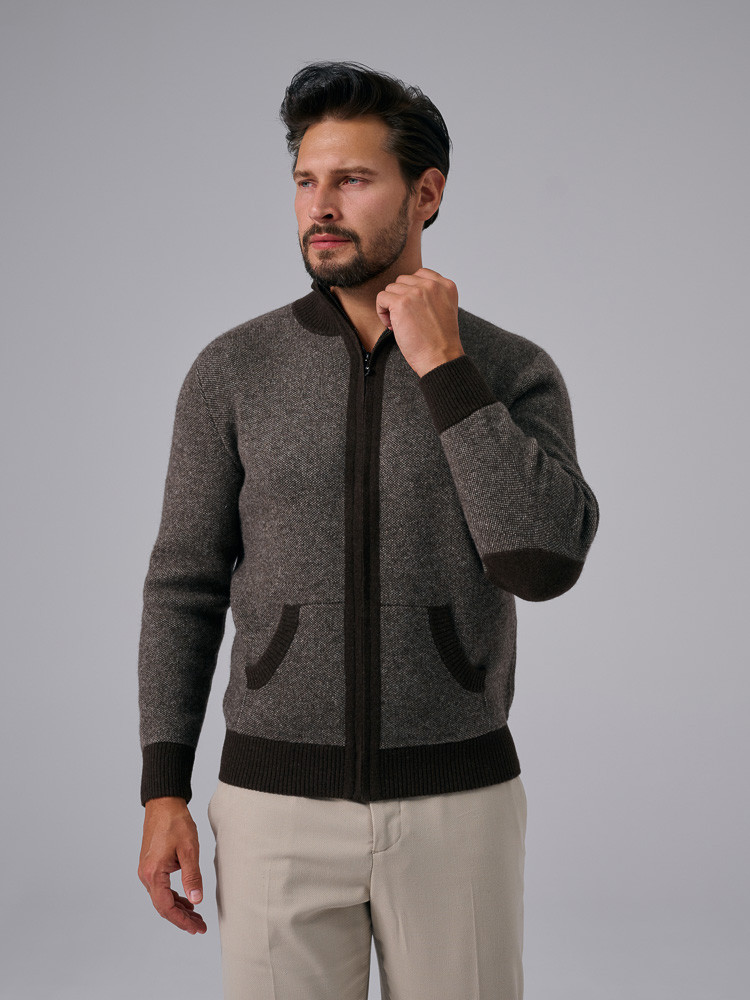 Sweter z wełny jaka rozpinany