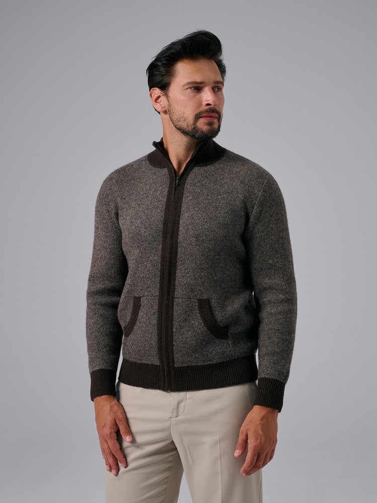 Sweter z wełny jaka rozpinany