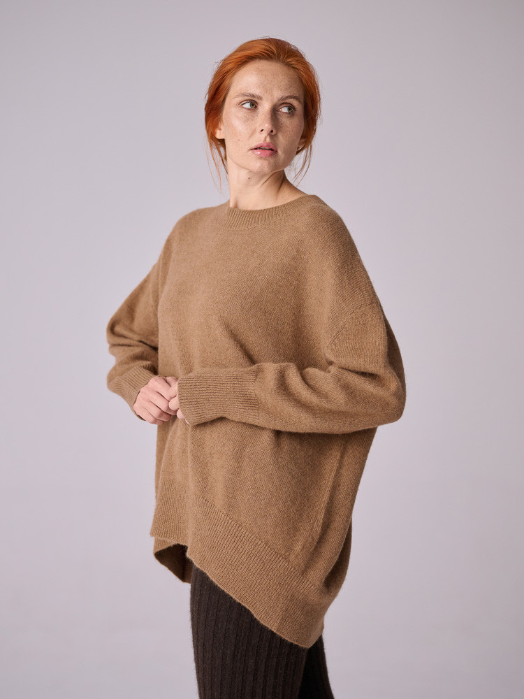 Sweter oversize z wełny wielbłąda