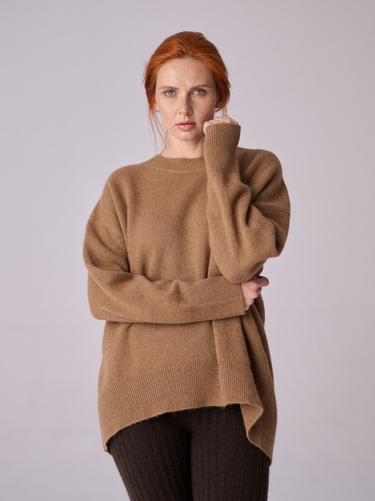 Sweter oversize z wełny wielbłąda
