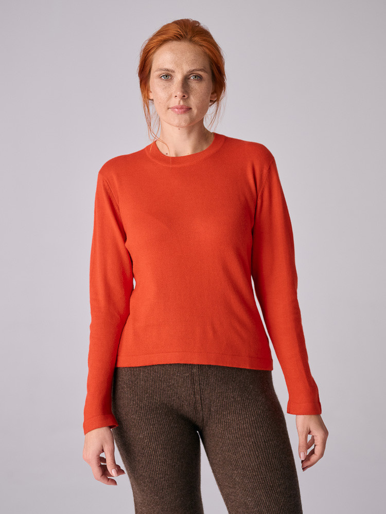 Sweter z wełny owczej pomarańczowy