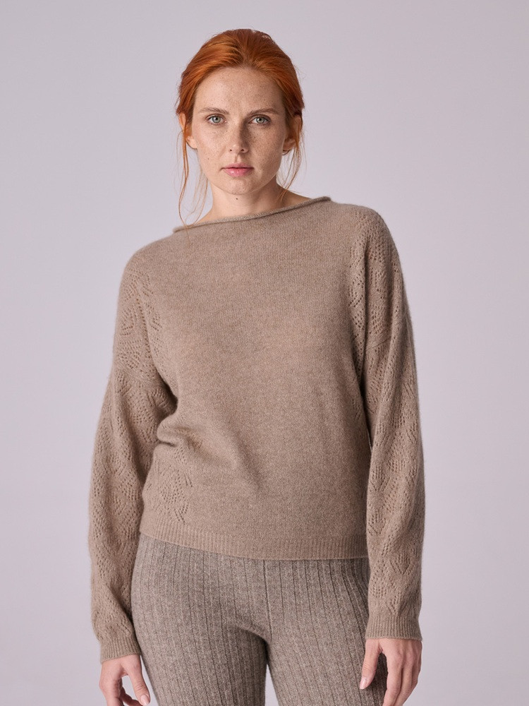 Organiczny sweter kaszmirowy z ażurem